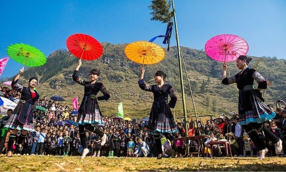ha-giang-canola-flowers-and-highland-festivals